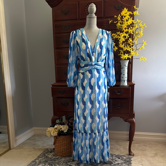 Donna Morgan Blue and White Patterned Dress Size 12 - Picture 4 of 14